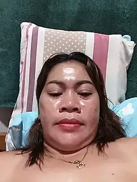 Stripchat Live Sex of SweetChubbyMommy_02