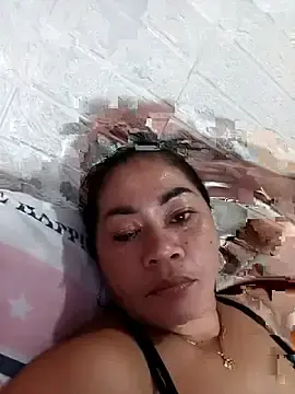 Stripchat Best live sex cam show of SweetChubbyMommy_02