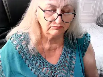Stripchat Live Sex Cam of LolkaAlyss