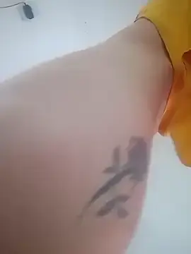 Stripchat Live Sex Cam of bonequinhaGatinha