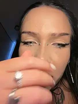 Stripchat Free Live Porn of MaryChanXO