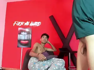 Stripchat Watch Live Sex Cams of TWINKS_FRIENDS