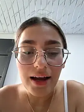 Stripchat Adult Webcam of Ary-18