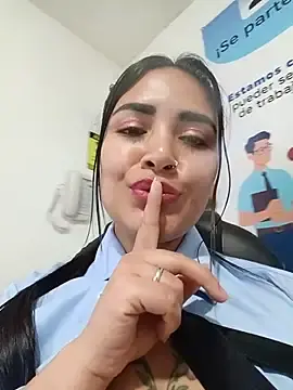 Stripchat Live Sex Cam of MAYE__13