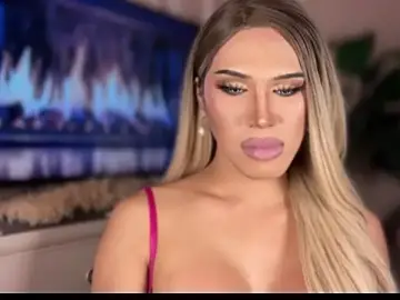 Stripchat Live Sex Cam of Ts_glamxx