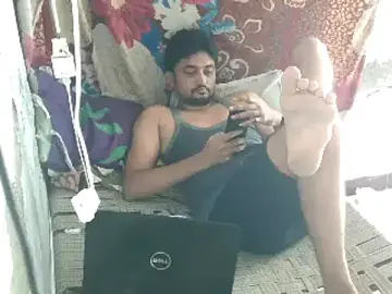 Stripchat Live Sex Cam of ROCOGUJUBULL