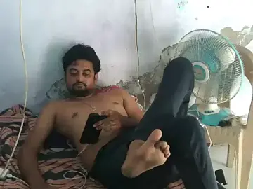 Stripchat Live Porn of ROCOGUJUBULL