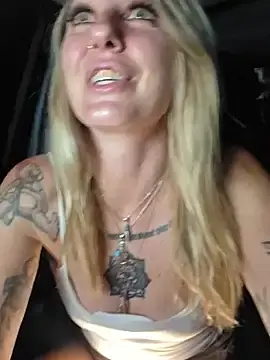 Stripchat Best Webcam of SheIsSomething