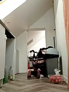 Stripchat Sex Cam of JOHANNA9MOI02