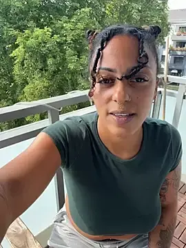 Stripchat Live Sex of SweetPetiteNoir