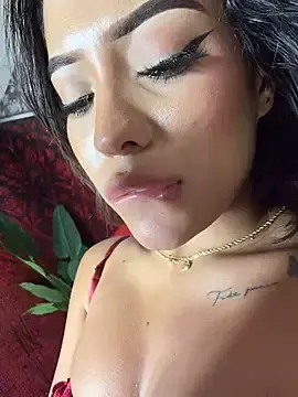 Stripchat Adult Video Chat of MystiqueXXX