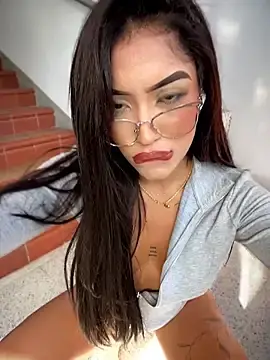 Stripchat Watch Live Sex Cams of MystiqueXXX