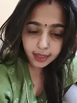 Stripchat Live Sex Cam of Cute-Simmi69