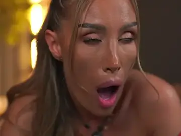 Stripchat Free Porn Cam of Evelyn_Evyyy