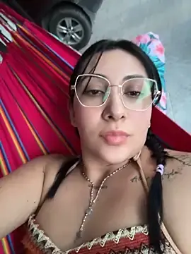 Stripchat Adult Webcam of KittyObsession