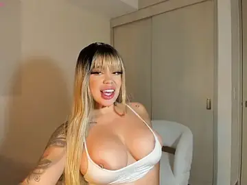 Stripchat Free Porn Cam of rouse__hallberg