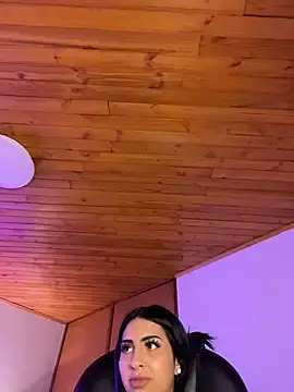 Stripchat Sex Cam of Hilary_pinkk