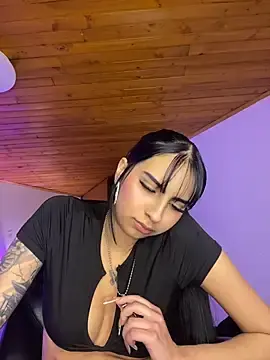 Stripchat Live Sex Cam of Hilary_pinkk