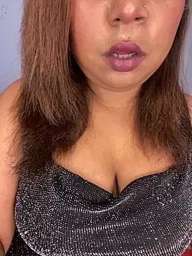 Stripchat Sex Cam of _Cute_ariana_