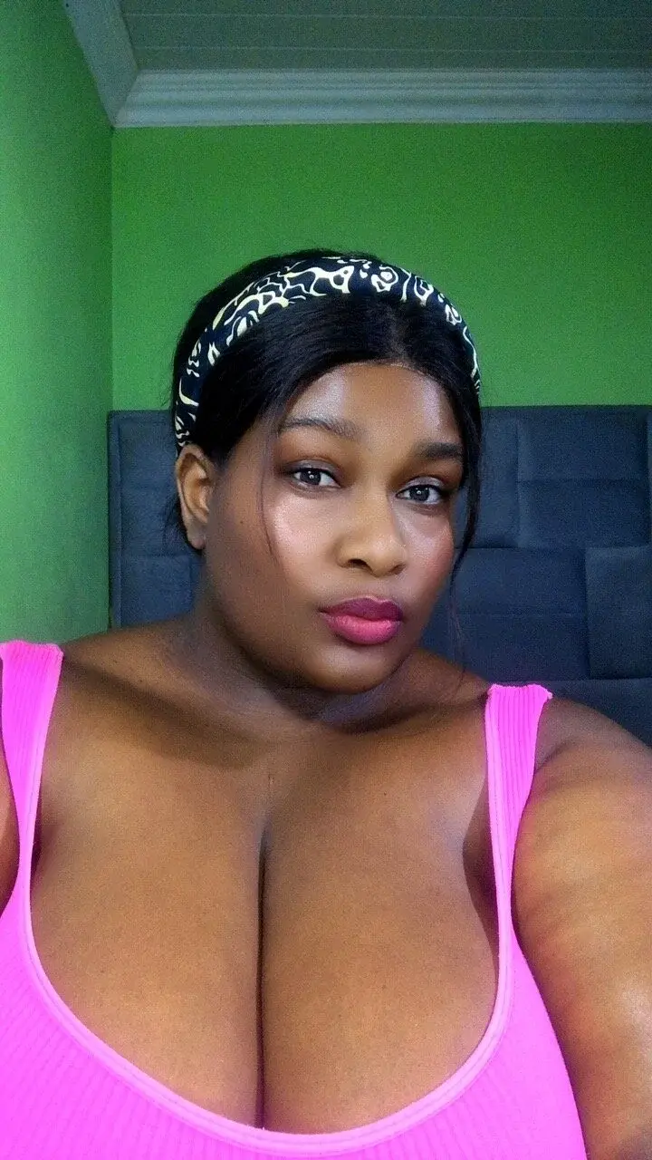 bustytitsxxx
