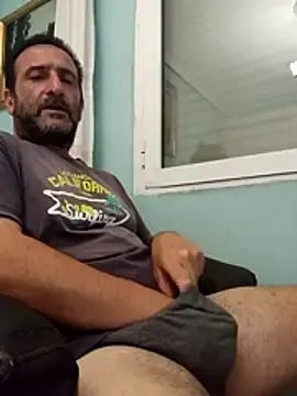 Stripchat Free Porn Cam of DanTrov79