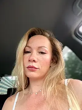 Stripchat Watch Live Sex Cams of LavenderHot
