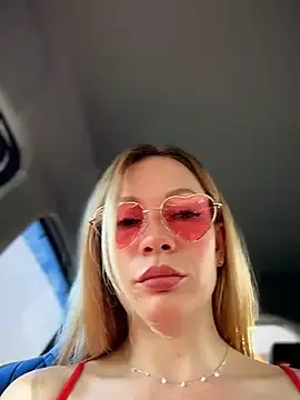 Stripchat Live Sex Cam of LavenderHot