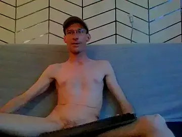 Stripchat Live Porn of artii_sperme_shot