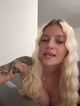 Stripchat Free Porn Cam of AnnaCherie