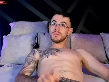 Stripchat Free Porn Cam of CodyWalkerR