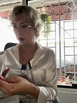 Stripchat Nude Webcam of conny_latina