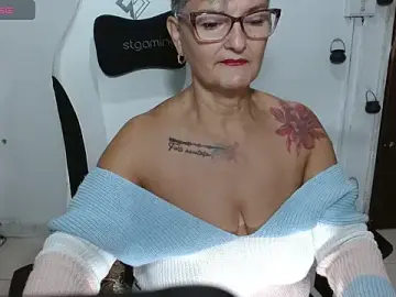Stripchat Sex Chat of bety-cum2