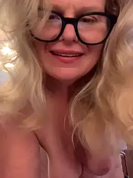 Stripchat Free Porn Cam of Love_Lee_xo