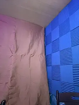 Stripchat Free Porn Cam of Bomb_Maddy