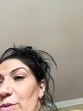 Stripchat Live Sex of LittleMissEeve