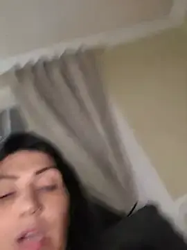 Stripchat Sex Cam of LittleMissEeve