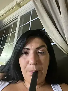 Stripchat Watch Live Sex Cams of LittleMissEeve