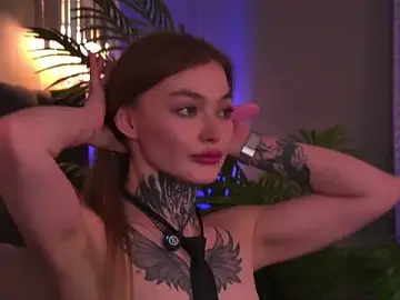 Stripchat Nude Webcam of AriWild