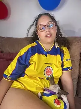 Stripchat Free Porn Cam of Shara_dreams