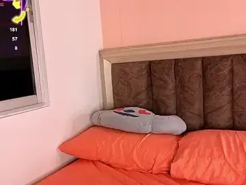 Stripchat Sex Cam of Shara_dreams