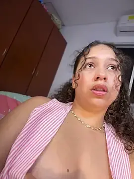Stripchat Adult Webcams of Shara_dreams