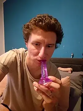 Stripchat Free Live Porn of Sergi1251