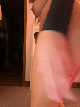 Stripchat Watch Live Sex Cams of hollyharmd