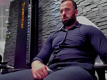 Stripchat Live Sex Cam of David_Big_Daddy