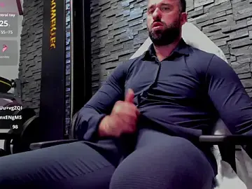 Stripchat Sex Cam of David_Big_Daddy