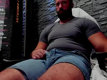 Stripchat Sex Cam of David_Big_Daddy