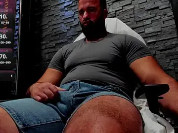 Stripchat Sex Chat of David_Big_Daddy