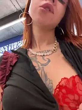 Stripchat Adult Webcam of RosieDesire