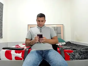 Stripchat Watch Live Sex Cams of simookeler