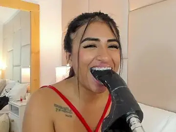 Stripchat Best live sex cam show of AntoniaRoss_